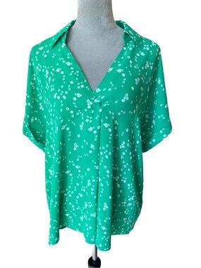 NWT Cabi Replay Women’s Top Minty Flower Green Floral V-Neck Blouse Size L Boho